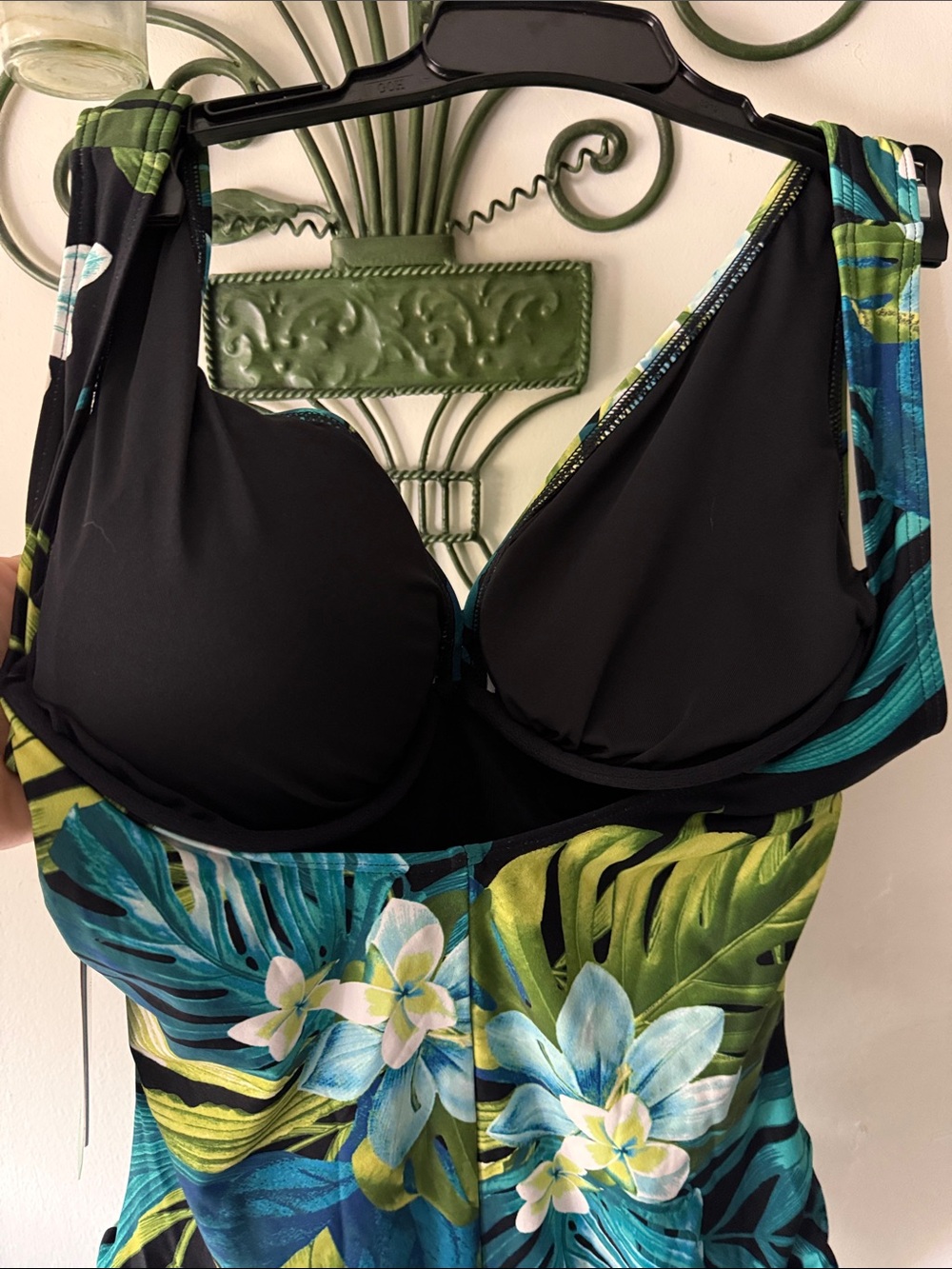 Coco reef Contours Solitaire V-Neck One Piece floral Swimsuit 10/34C NWT $146 - Picture 7 of 9
